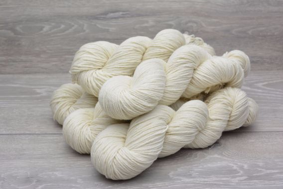 DK Sustainable Extrafine (19.5 micron) New Merino Wool Yarn 5 x 100gm  